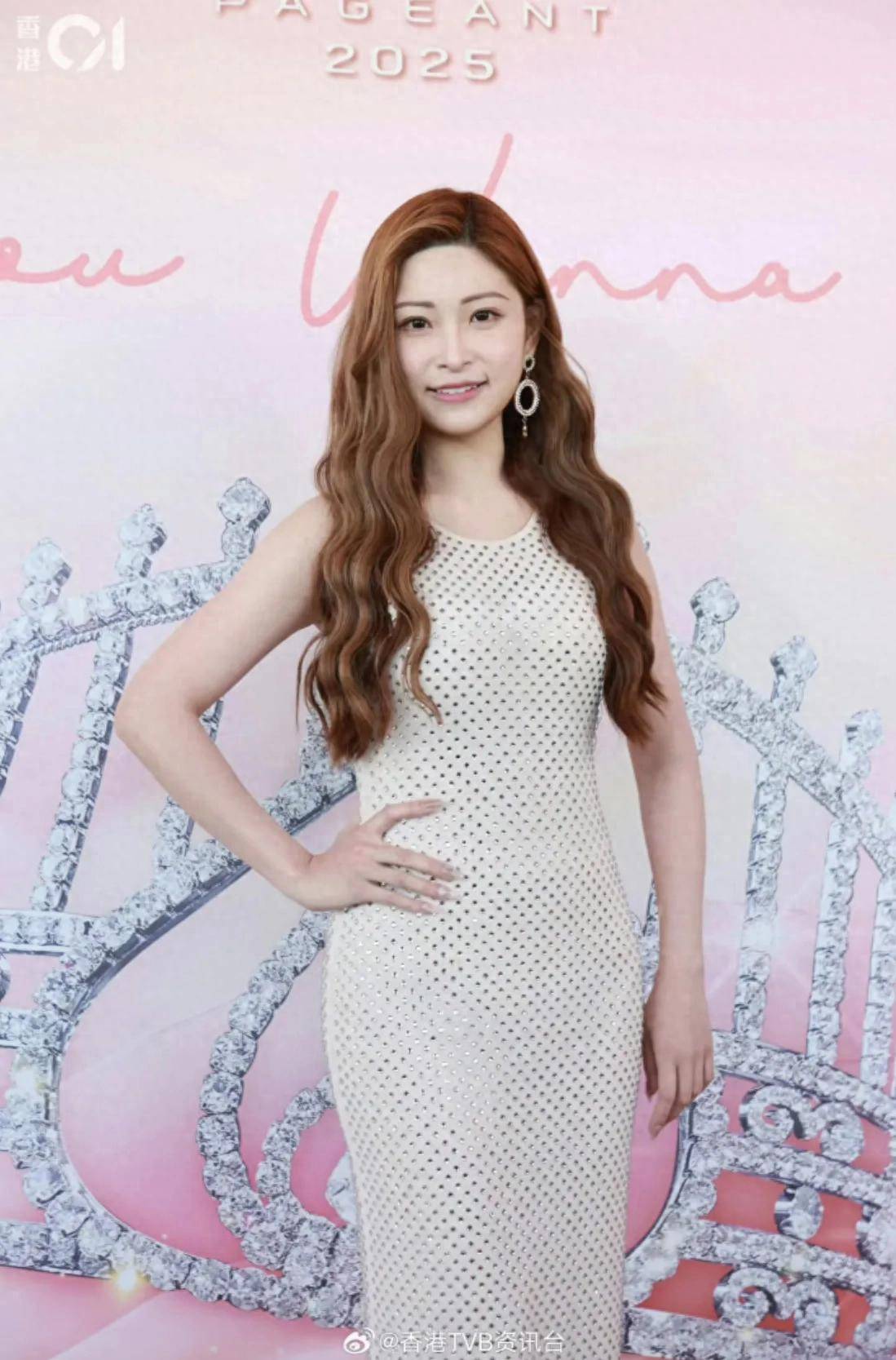 起底！今年质量大提升高学历美女云集澳门新葡京入口2025港姐佳丽大(图2)